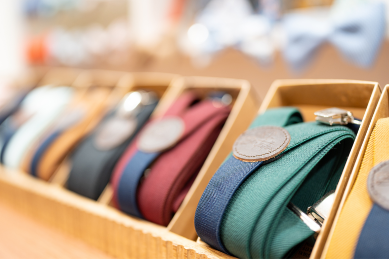 Comment porter une paire de bretelles avec un costume ?
